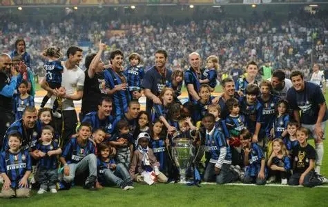 2010欧冠冠军是<a href=/zuqiuzhongguo/intermilan/ target=_blank class=infotextkey>国际米兰</a>