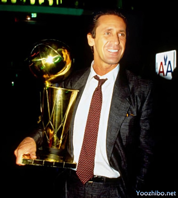 帕特-莱利:1989-90赛季的NBA最佳教练与<a href=/lanqiuzhongguo/lakers/ target=_blank class=infotextkey>湖人</a>王朝的缔造者